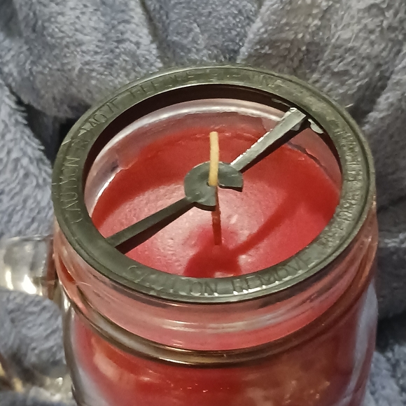 NWT! Our Own Candle Company (Cinnaberry) 13oz - Picture 5 of 6